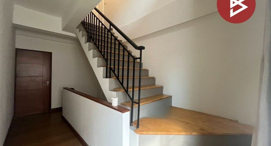 For sale 2 bedrooms retail Space in Phra Samut Chedi, Samut Prakan