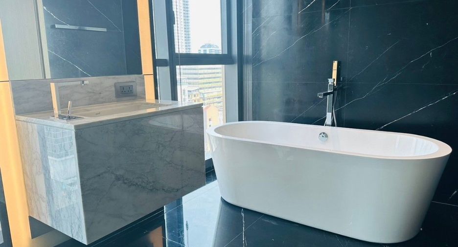 Wohnung zur Miete und zum Kauf mit 2 Zimmer in Watthana, Bangkok