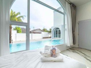 Villa zur Miete und zum Kauf mit 4 Zimmer in Bang Lamung, Chonburi