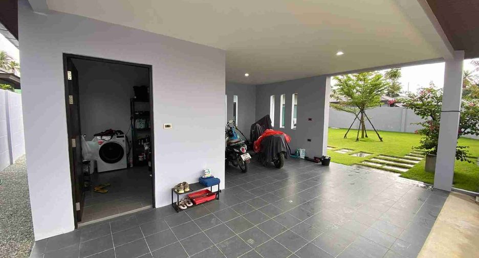 For sale 2 ベッドルーム villa in Bang Lamung, Chonburi