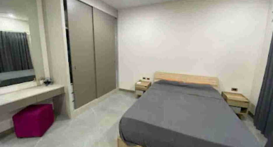 For sale 2 ベッドルーム villa in Bang Lamung, Chonburi