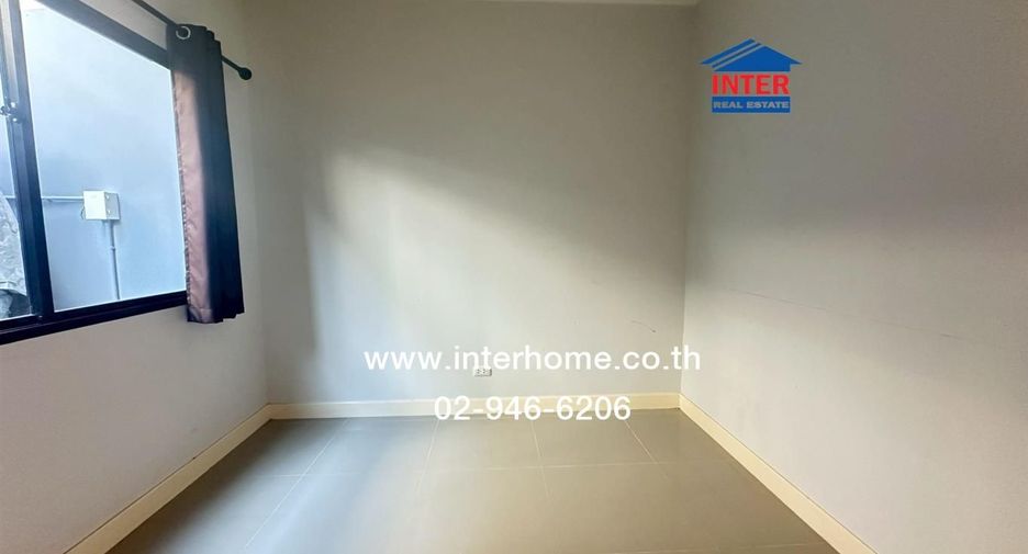 For sale 3 bedrooms townhouse in Mueang Pathum Thani, Pathum Thani
