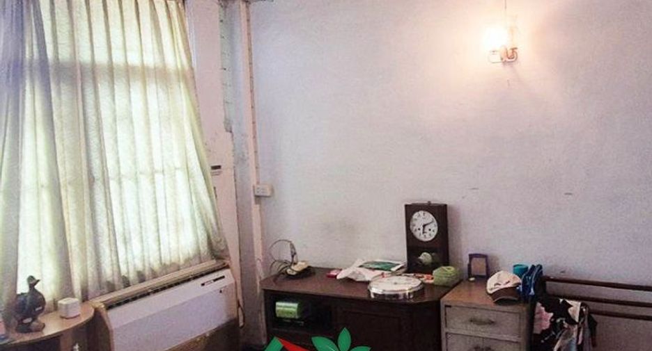 For sale 3 bedrooms retail Space in Bang Rak, Bangkok