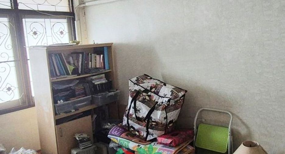 For sale 3 bedrooms retail Space in Bang Rak, Bangkok
