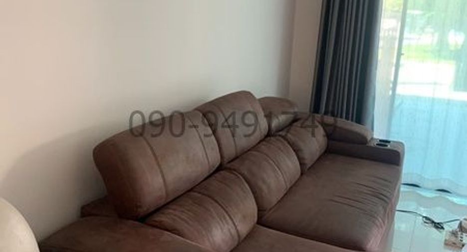 For rent 3 bedrooms townhouse in Saphan Sung, Bangkok