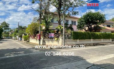 For sale 5 bedrooms house in Khlong Sam Wa, Bangkok