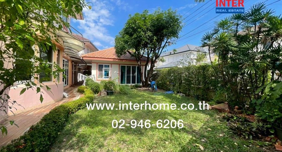For sale 5 bedrooms house in Khlong Sam Wa, Bangkok