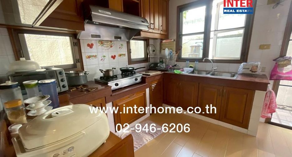 For sale 5 bedrooms house in Khlong Sam Wa, Bangkok