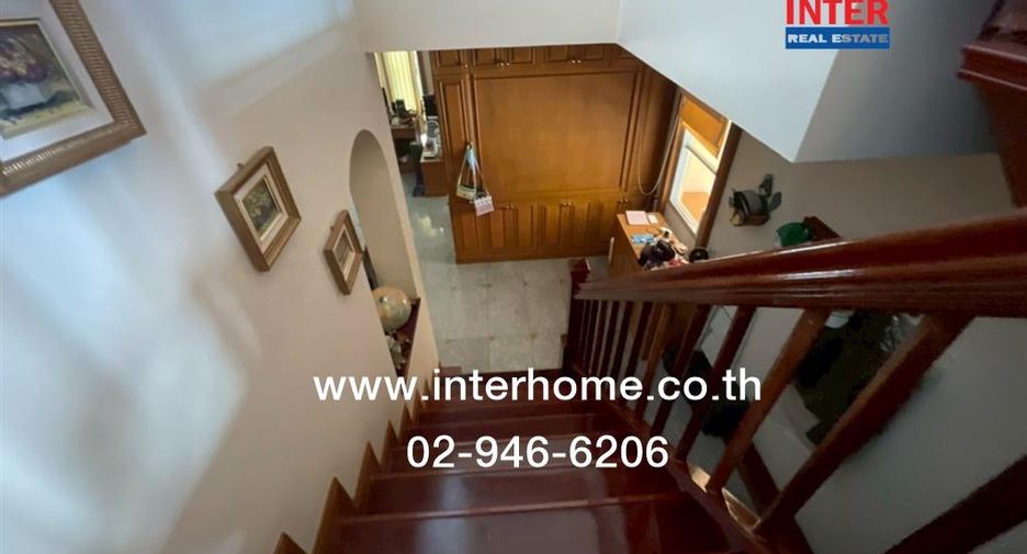 For sale 5 bedrooms house in Khlong Sam Wa, Bangkok