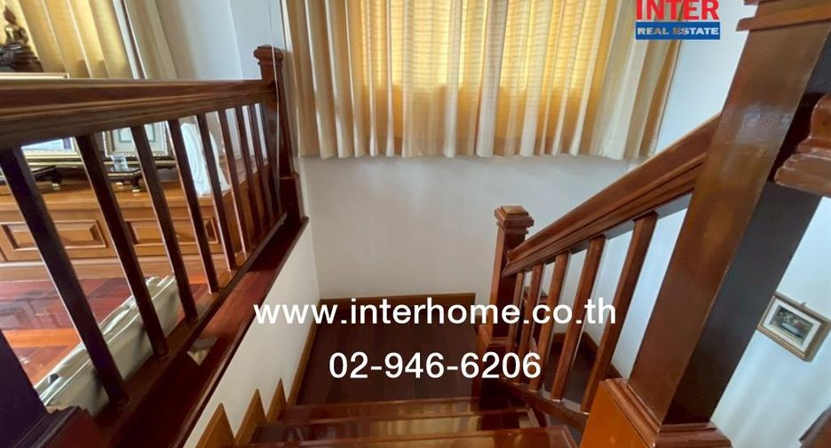For sale 5 bedrooms house in Khlong Sam Wa, Bangkok