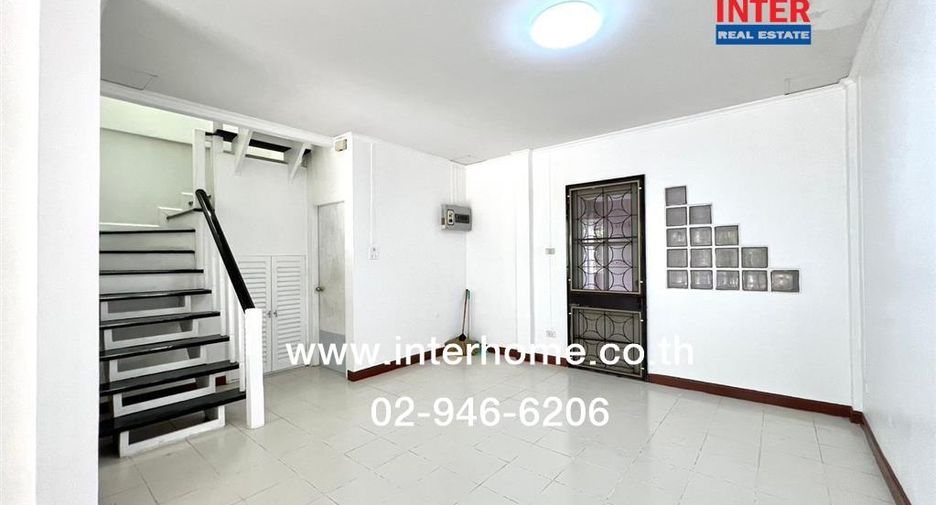 For sale 3 bedrooms townhouse in Khlong Sam Wa, Bangkok