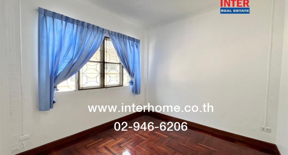 For sale 3 bedrooms townhouse in Khlong Sam Wa, Bangkok