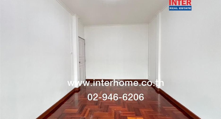 For sale 3 bedrooms townhouse in Khlong Sam Wa, Bangkok