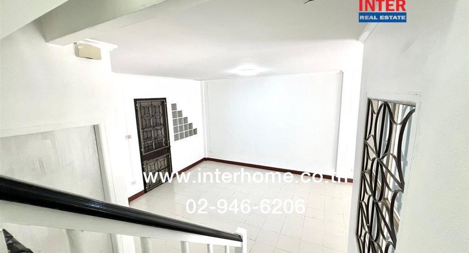 For sale 3 bedrooms townhouse in Khlong Sam Wa, Bangkok