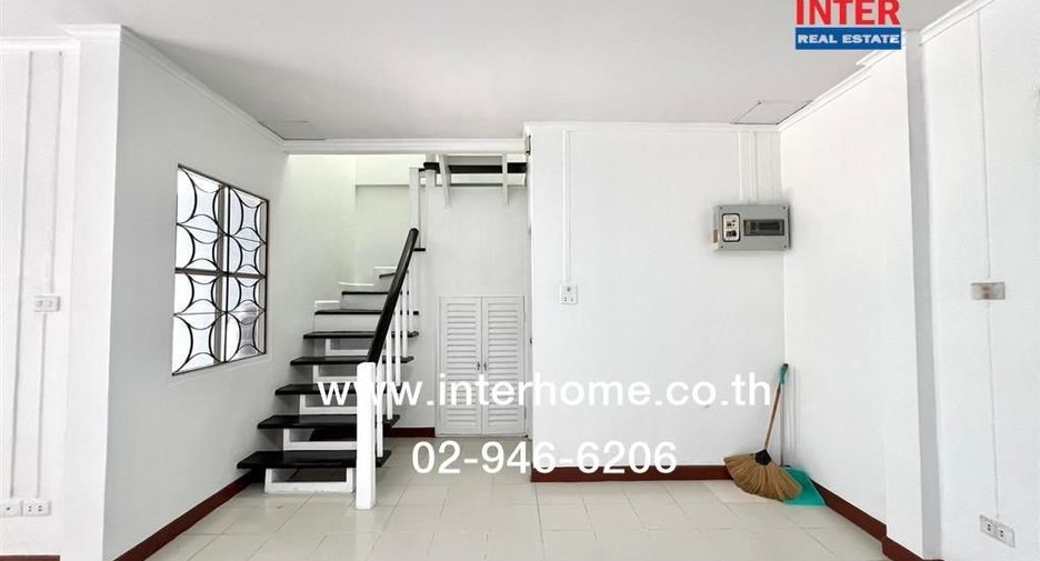For sale 3 bedrooms townhouse in Khlong Sam Wa, Bangkok