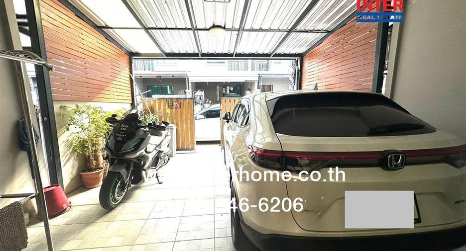 For sale 3 bedrooms townhouse in Bang Phli, Samut Prakan