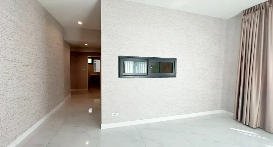 Haus zur Miete und zum Kauf mit 4 Zimmer in Bang Lamung, Chonburi