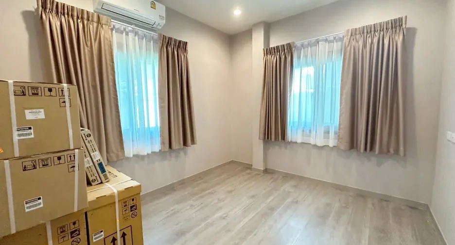 Haus zur Miete und zum Kauf mit 4 Zimmer in Bang Lamung, Chonburi