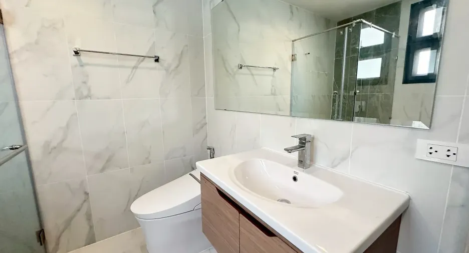 Haus zur Miete und zum Kauf mit 4 Zimmer in Bang Lamung, Chonburi