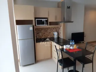 For sale 2 ベッドルーム condo in Bang Lamung, Chonburi