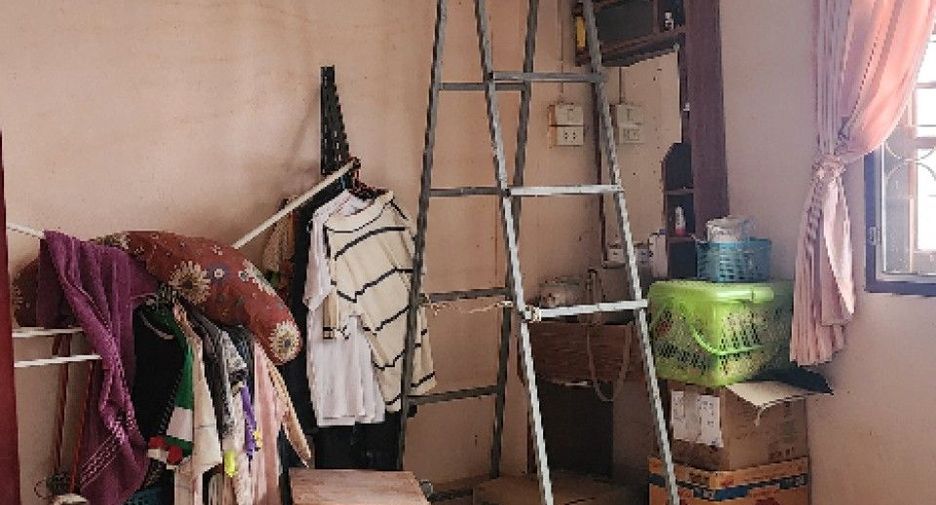 For sale studio house in Taphan Hin, Phichit