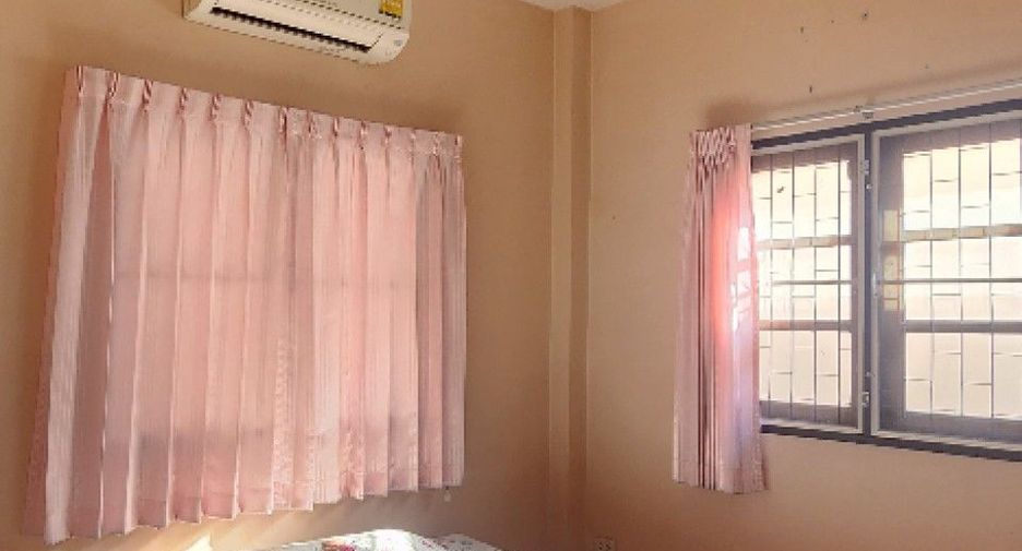 For sale studio house in Taphan Hin, Phichit