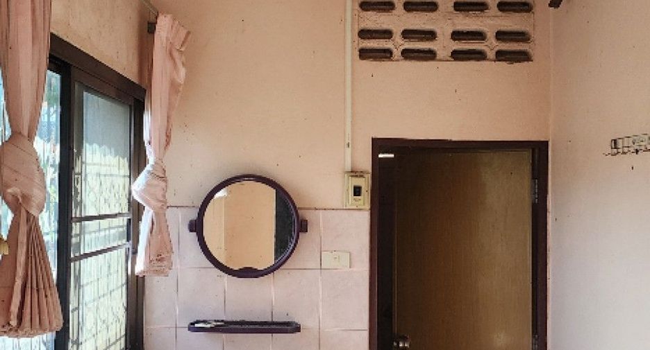 For sale studio house in Taphan Hin, Phichit
