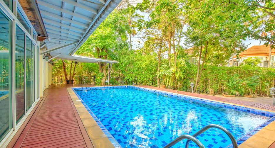 For sale 5 bedrooms house in Bang Kruai, Nonthaburi