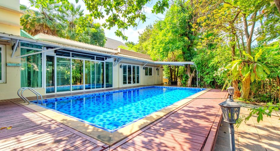 For sale 5 bedrooms house in Bang Kruai, Nonthaburi