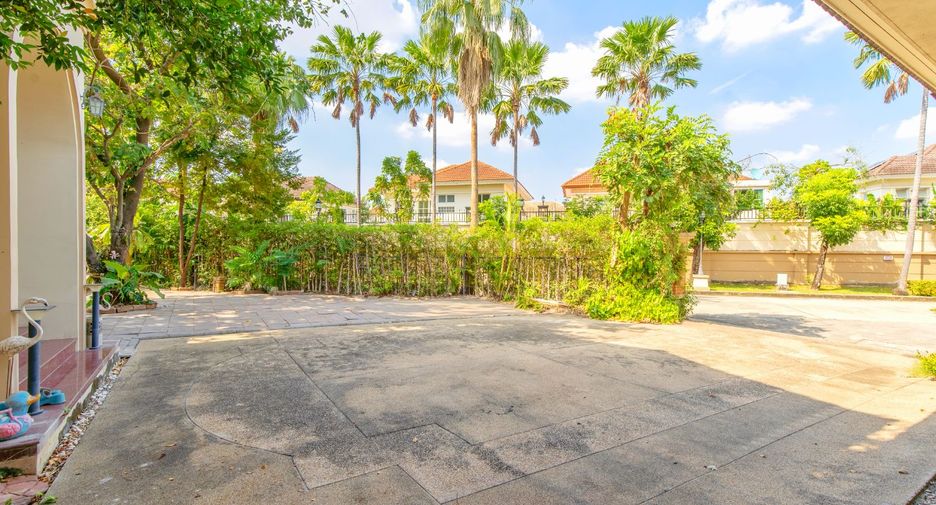 For sale 5 bedrooms house in Bang Kruai, Nonthaburi