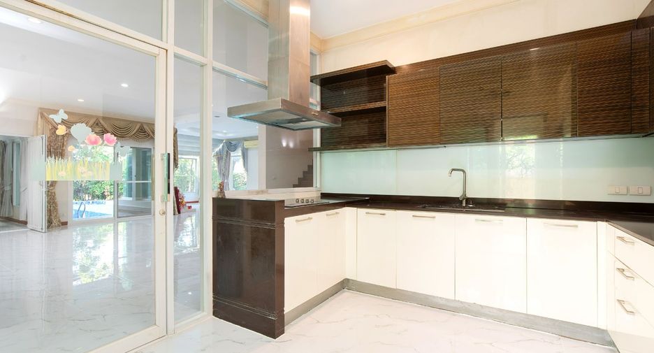 For sale 5 bedrooms house in Bang Kruai, Nonthaburi