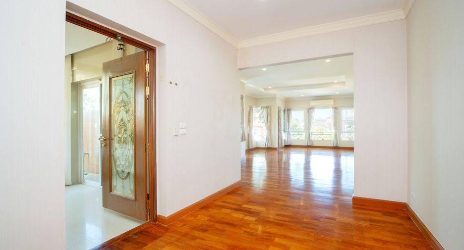 For sale 5 bedrooms house in Bang Kruai, Nonthaburi