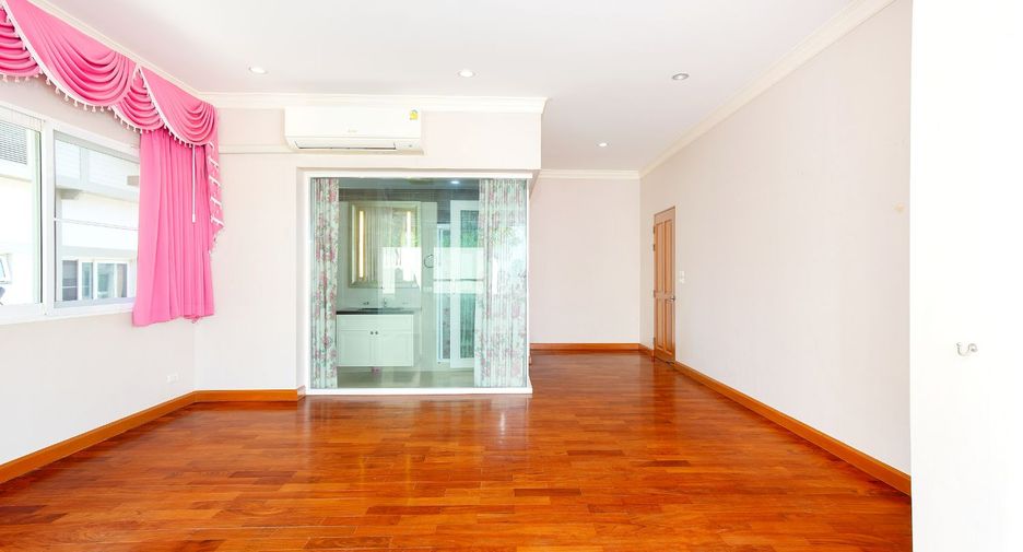 For sale 5 bedrooms house in Bang Kruai, Nonthaburi