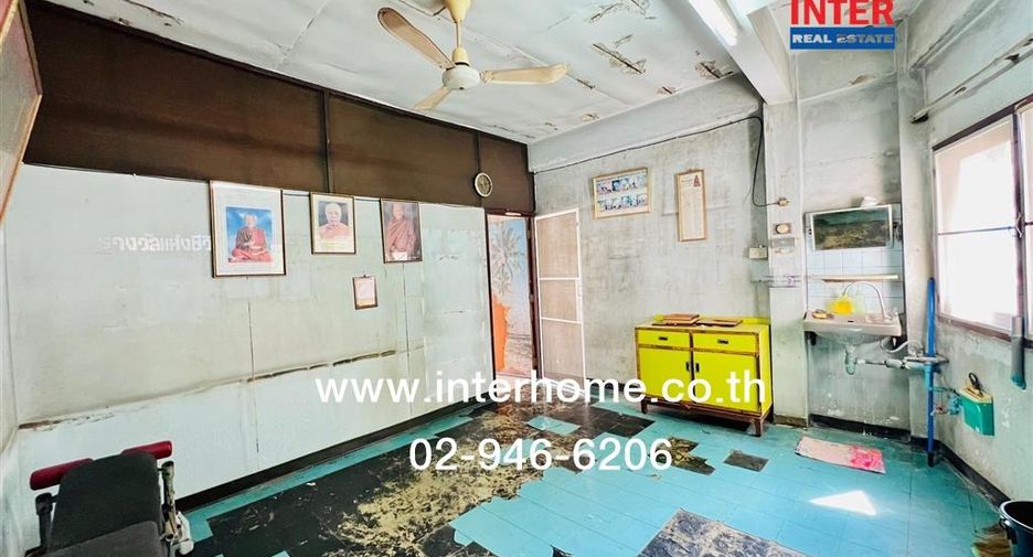 For rent and for sale 2 bedrooms retail Space in Bang Kho Laem, Bangkok