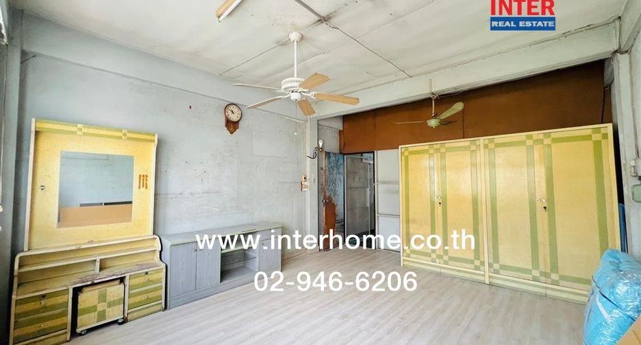 For rent and for sale 2 bedrooms retail Space in Bang Kho Laem, Bangkok