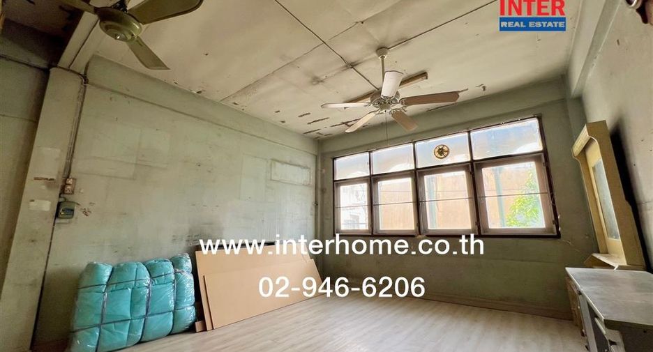 For rent and for sale 2 bedrooms retail Space in Bang Kho Laem, Bangkok