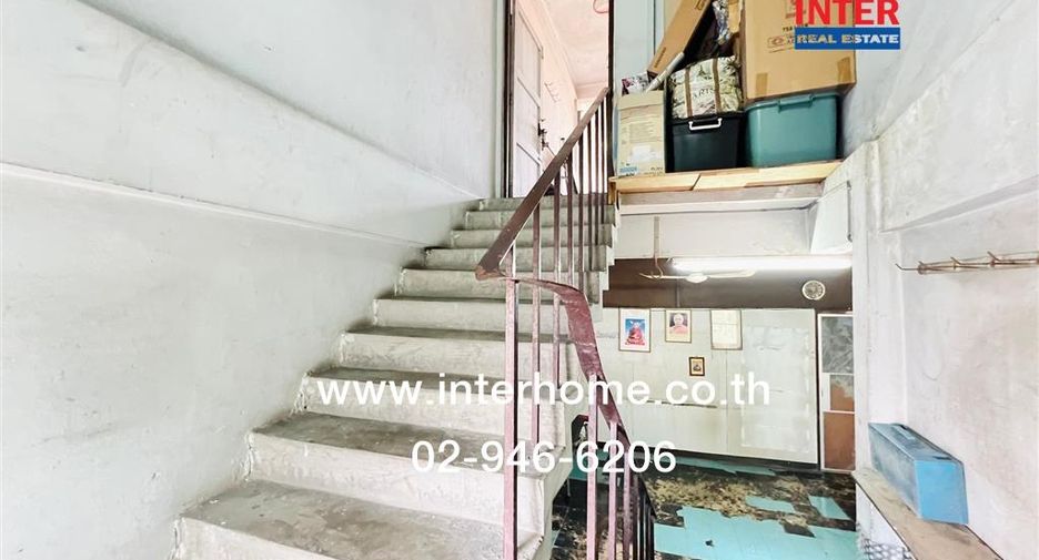 For rent and for sale 2 bedrooms retail Space in Bang Kho Laem, Bangkok