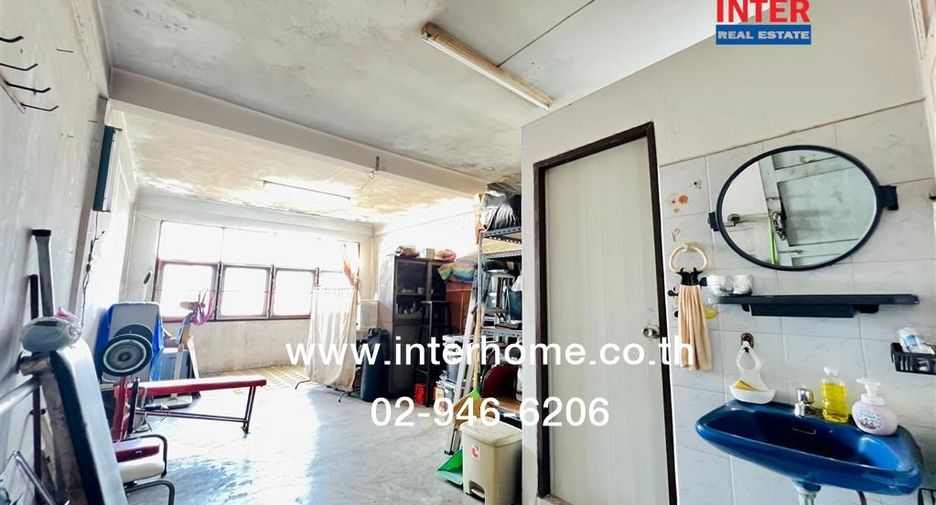 For rent and for sale 2 bedrooms retail Space in Bang Kho Laem, Bangkok