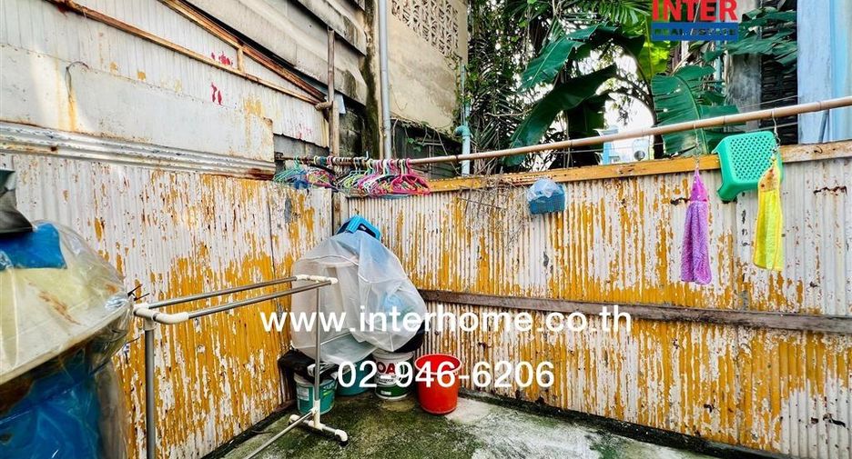 For rent and for sale 2 bedrooms retail Space in Bang Kho Laem, Bangkok