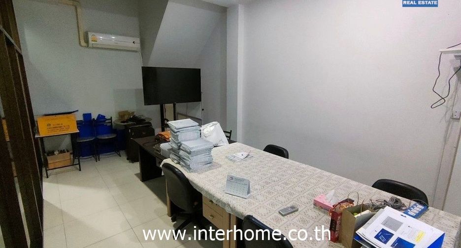 Oficina en venta de 5 habitaciones en Lat Krabang, Bangkok