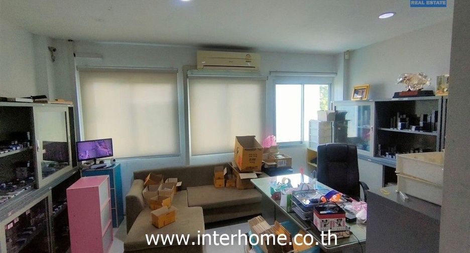 Oficina en venta de 5 habitaciones en Lat Krabang, Bangkok