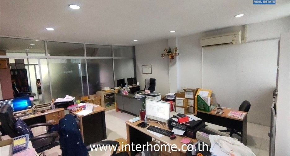 Oficina en venta de 5 habitaciones en Lat Krabang, Bangkok
