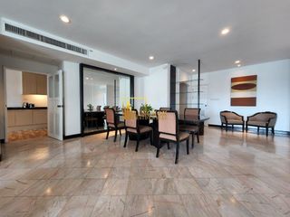 À louer 3 chambres appartement avec services à Sathon, Bangkok
