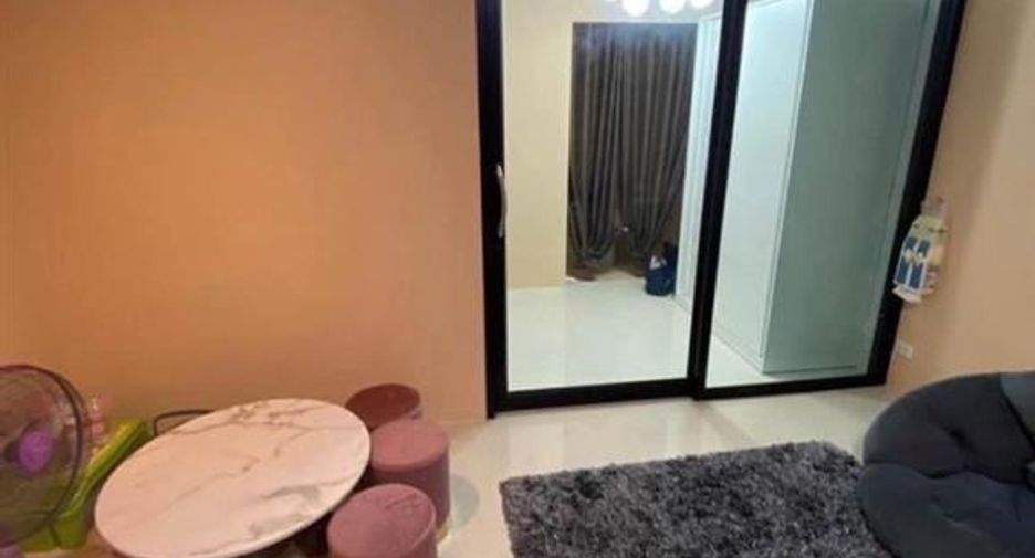 For sale 1 bed condo in Wang Thonglang, Bangkok
