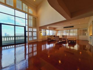 For rent 4 bedrooms serviced apartment in Watthana, Bangkok