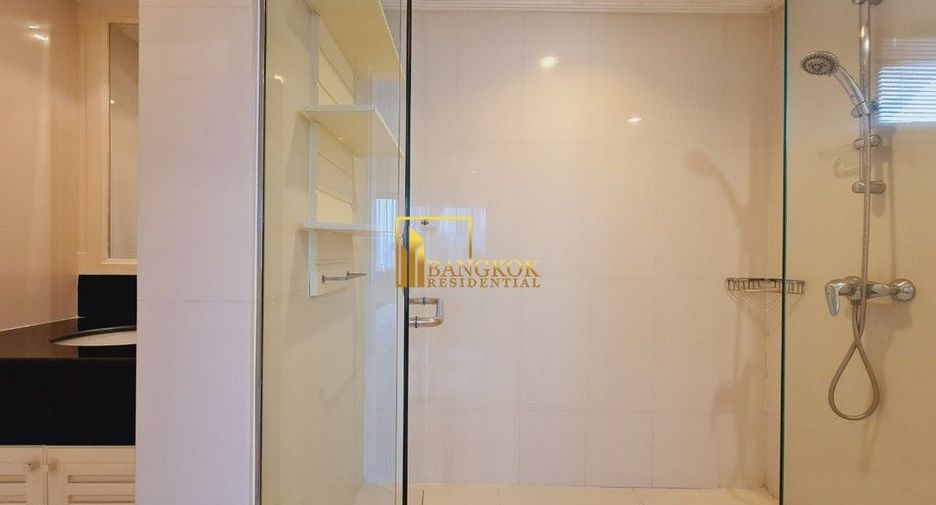 For rent 4 bedrooms serviced apartment in Watthana, Bangkok