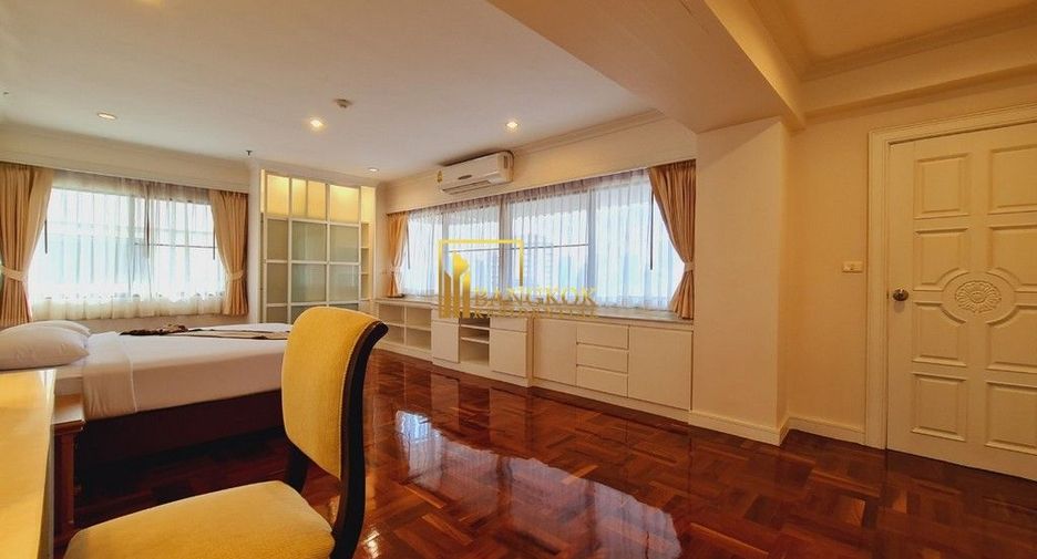 For rent 4 bedrooms serviced apartment in Watthana, Bangkok