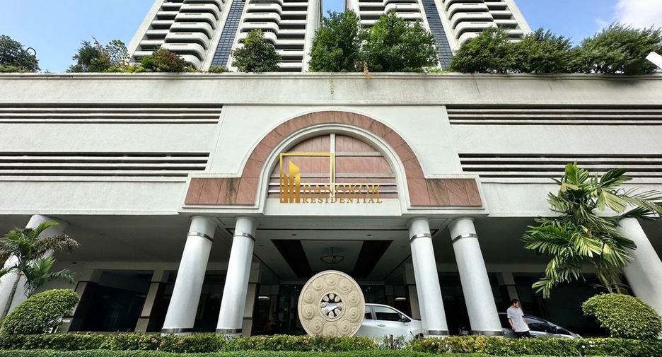 For rent 4 bedrooms serviced apartment in Watthana, Bangkok