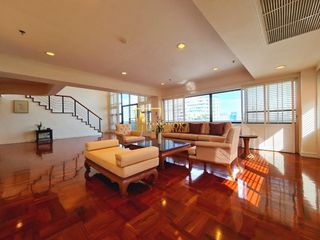 For rent 4 bedrooms serviced apartment in Watthana, Bangkok