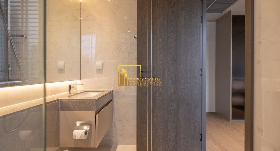For rent 2 bedrooms condo in Pathum Wan, Bangkok